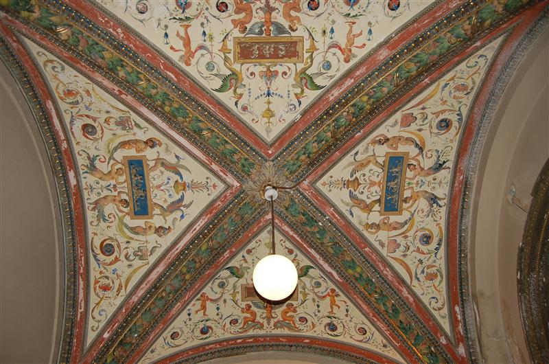 Ceiling  in need of repair, Stieglitz