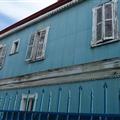 Valparaiso prettily falling apart